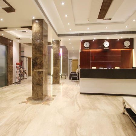 Hotel Mohan International New Delhi Exteriör bild