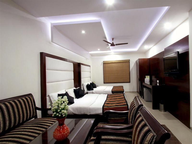 Hotel Mohan International New Delhi Exteriör bild