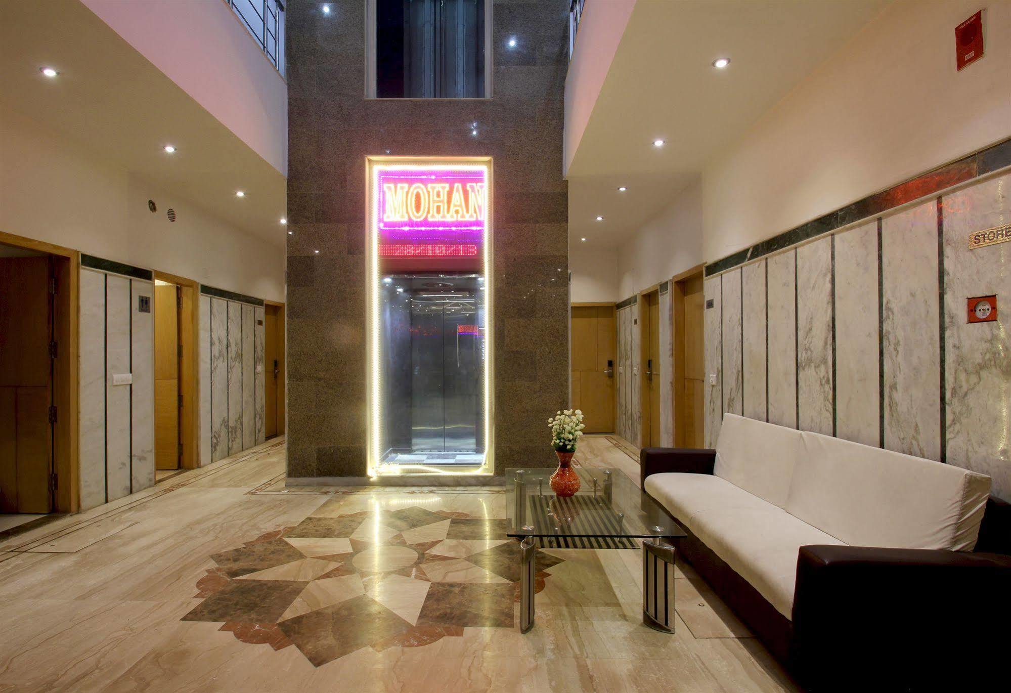 Hotel Mohan International New Delhi Exteriör bild