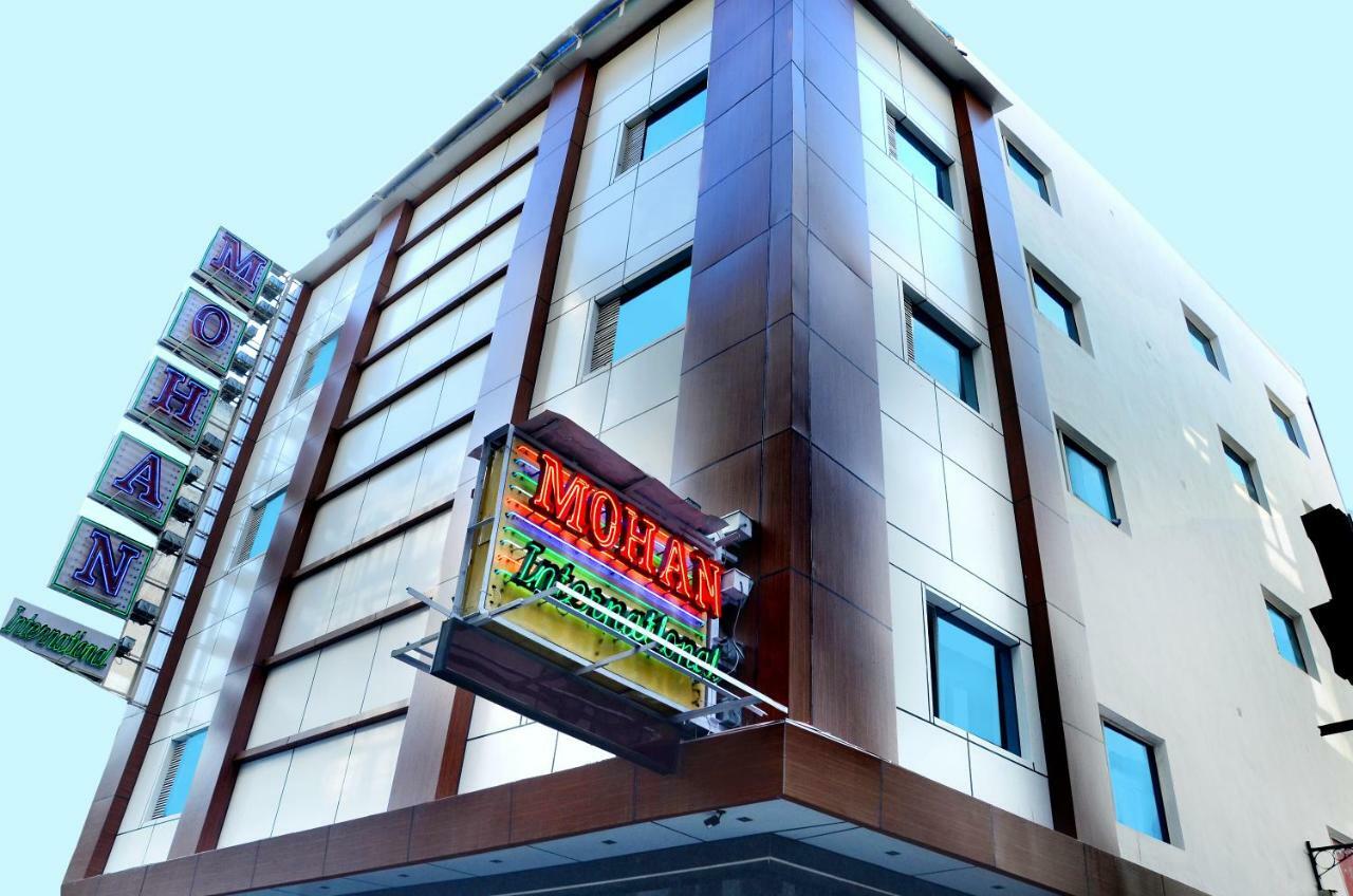 Hotel Mohan International New Delhi Exteriör bild