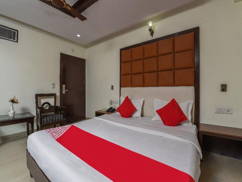Hotel Mohan International New Delhi Exteriör bild